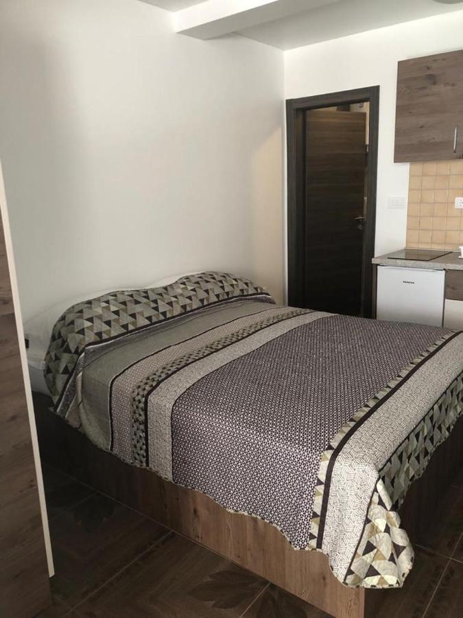 Tonka Apartment *