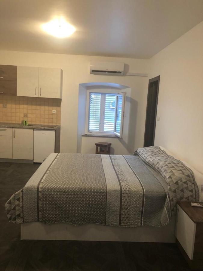 Tonka Apartment *